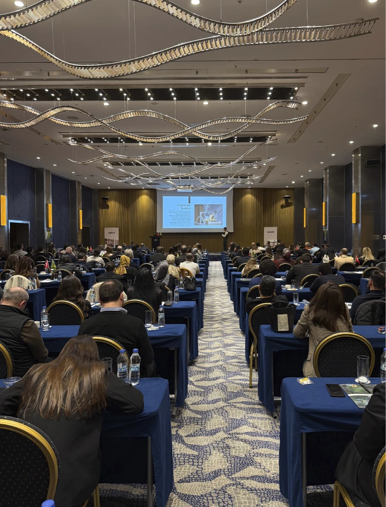 Birlikdə, ortaq bir vizyonla gələcəyə daha güclü şəkildə doğru irəliləyirik.